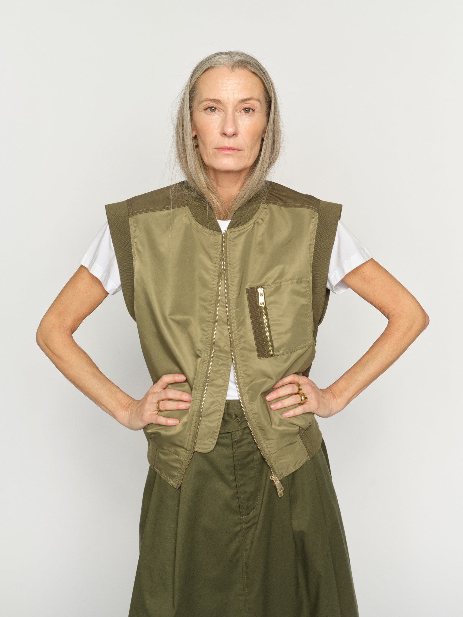 Modelshot / Olive Night / Detail